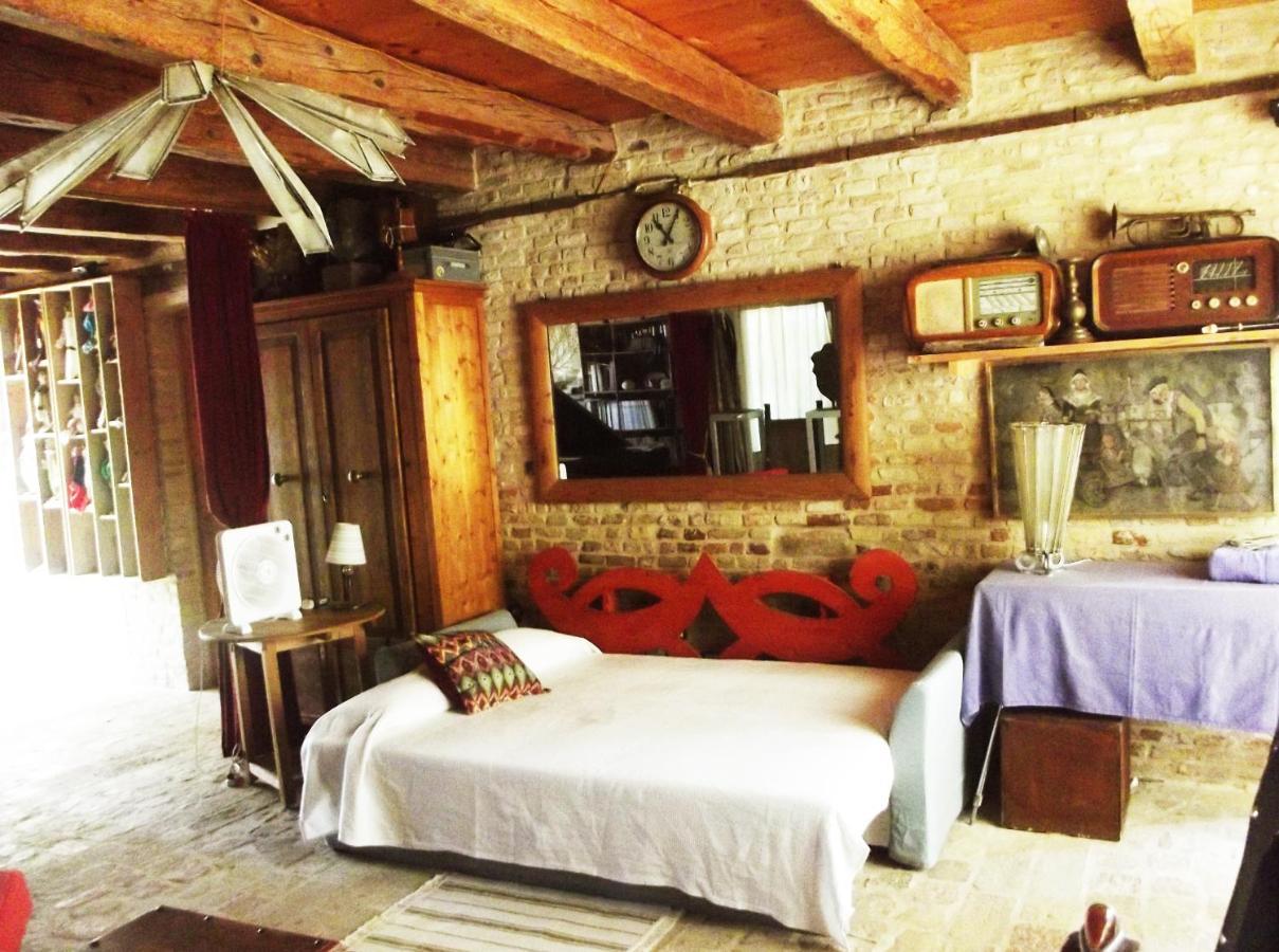 "La Casa Degli Ulivi Art B&B" Trecastelli Kültér fotó