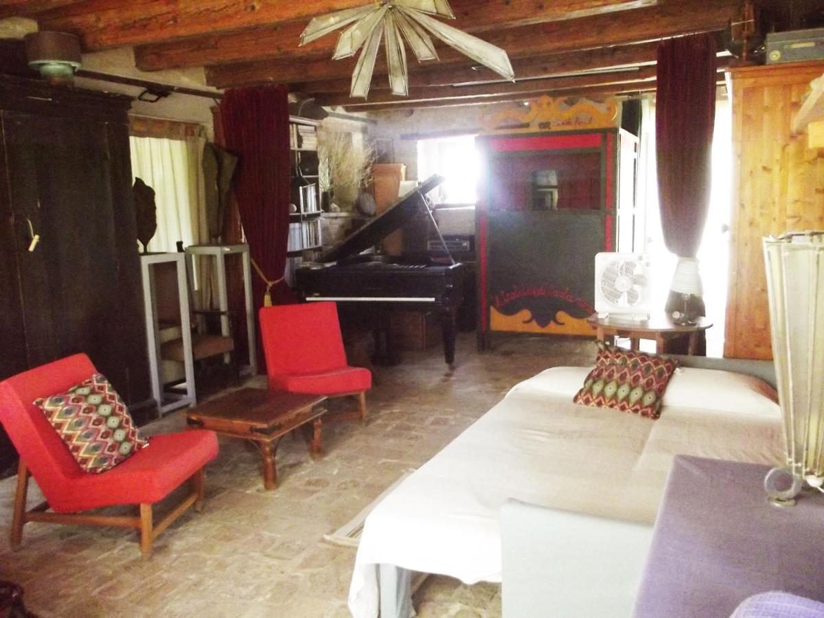 "La Casa Degli Ulivi Art B&B" Trecastelli Kültér fotó
