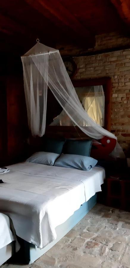 "La Casa Degli Ulivi Art B&B" Trecastelli Kültér fotó