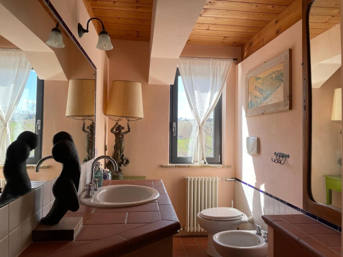 "La Casa Degli Ulivi Art B&B" Trecastelli Kültér fotó